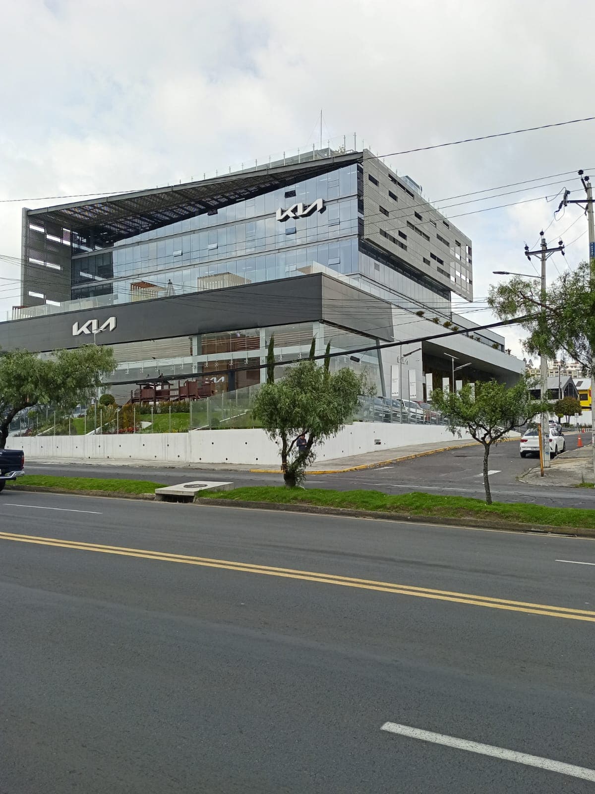 2018 KIA MATRIZ — QUITO